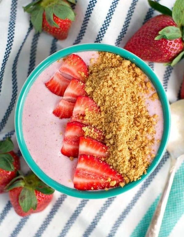 Strawberry Shortcake Smoothie Bowl