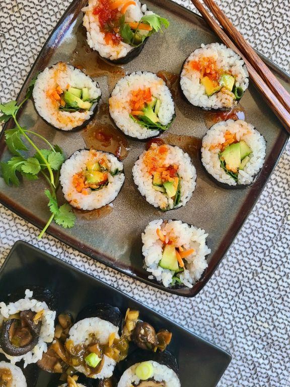 Sweet Chilli Avocado Sushi Rolls