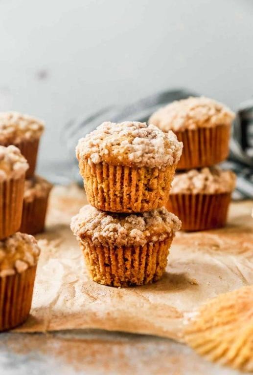 Sweet Pumpkin Muffins with Cream Cheese Frosting