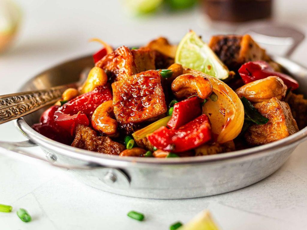 Thai Tofu with Cashew Nuts