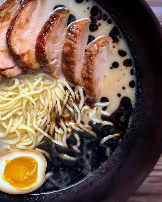 Tonkotsu Ramen with Garlic Oil