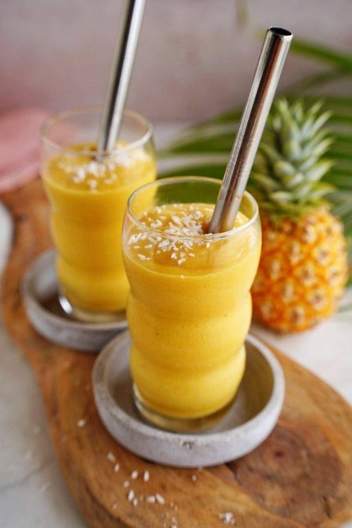 Tropical Mango Pineapple Smoothie