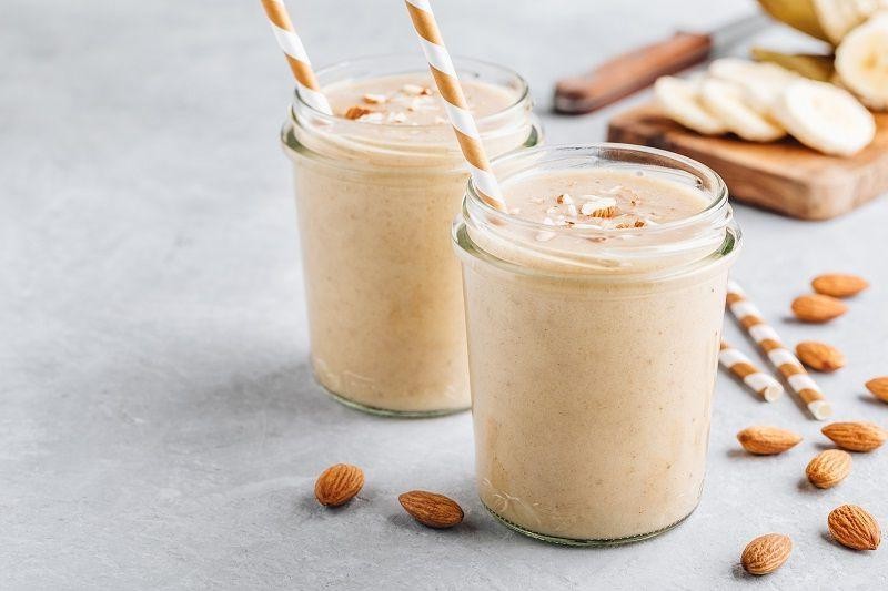 Vanilla Almond Fat-Busting Smoothie