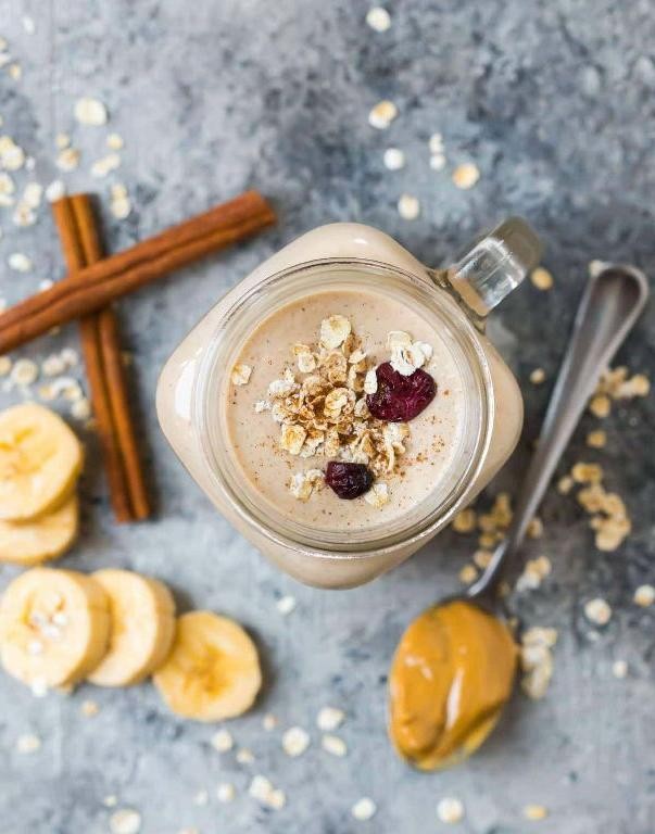 Vanilla Almond Milk Oatmeal Smoothie