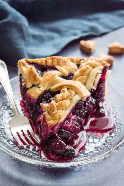 Vegan Blackberry Pie with Coconut Crust