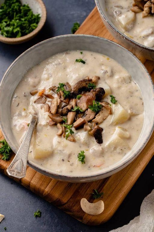 Vegan Clam Chowder with Mushrooms
