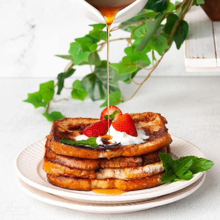 Whipped Egg White French Toast with Cinnamon