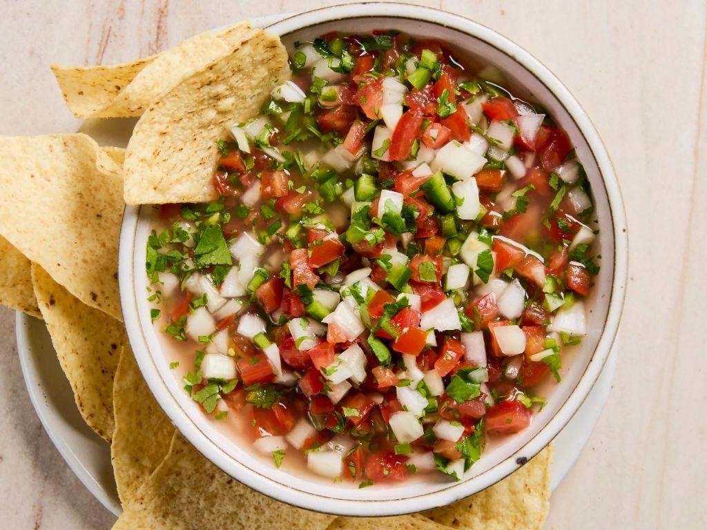 Zesty Pico de Gallo Salsa Dip