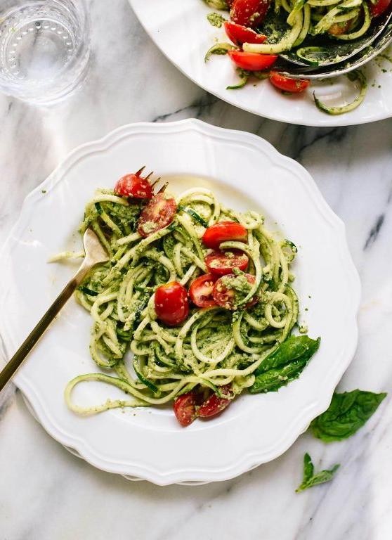 Zucchini Noodles with Basil Pesto and Cherry Tomatoes
