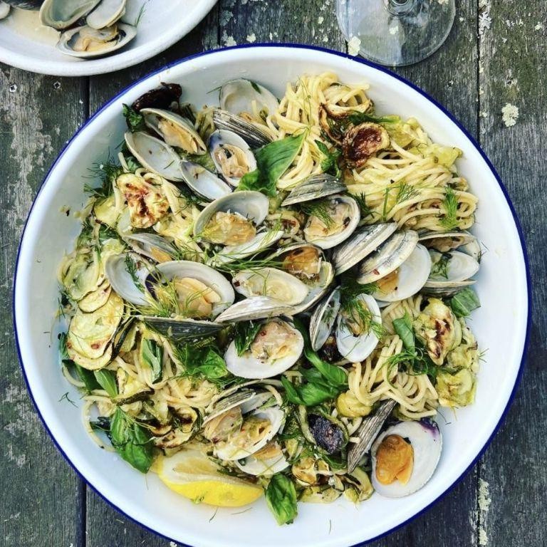 Zucchini Spaghetti with Clams and White Wine Sauce
